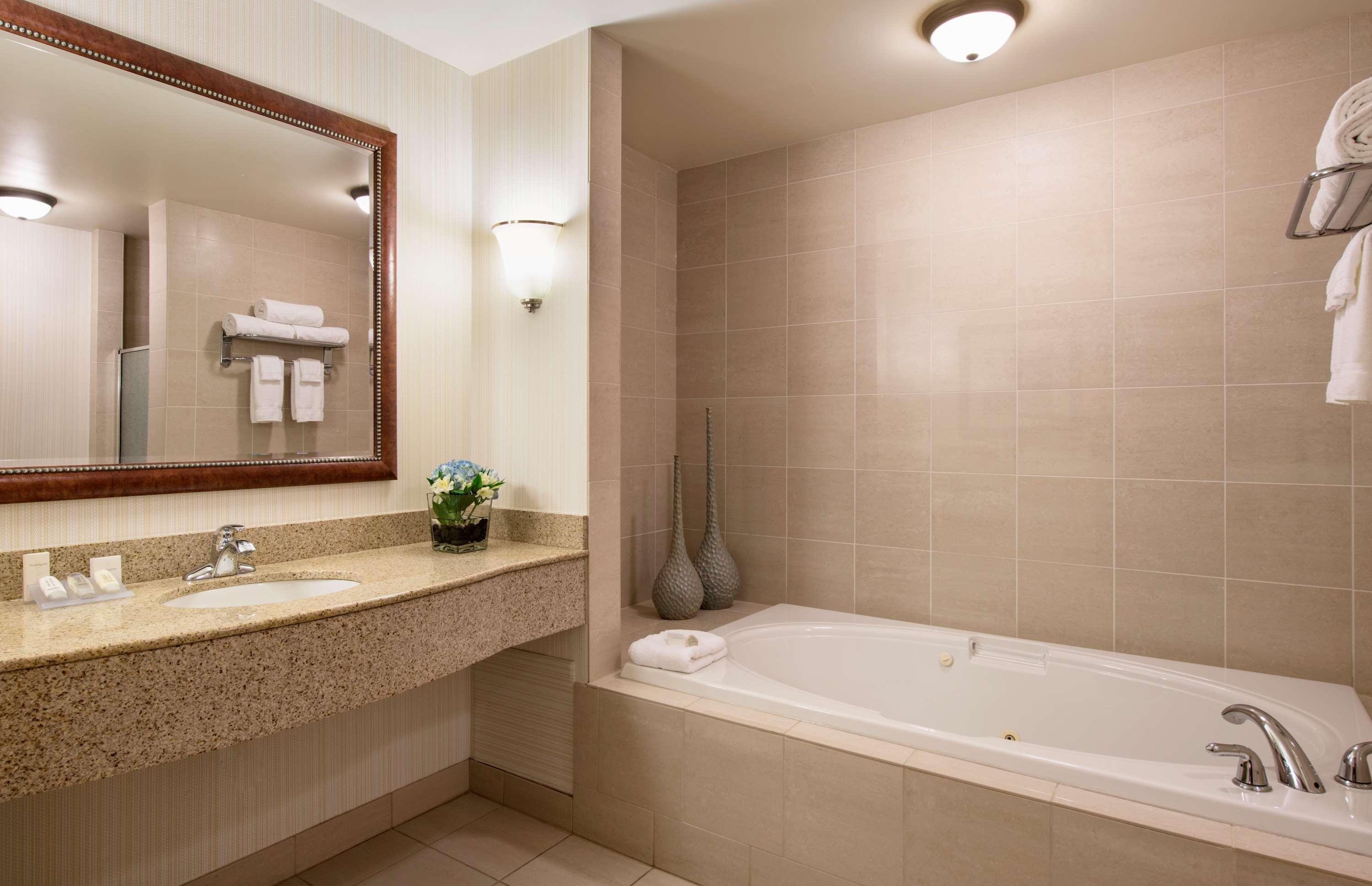 Hilton Garden Inn West Edmonton Exterior photo